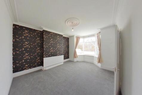 Living Room3.jpg
