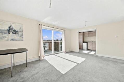 Living room (2)