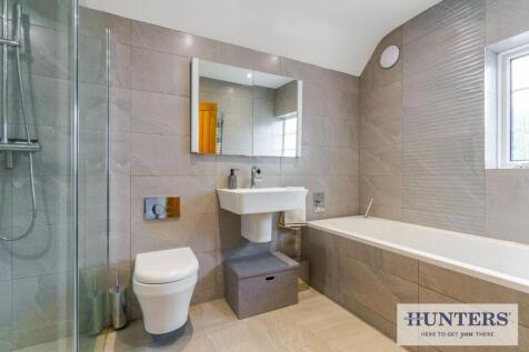 98335_62-Westgate-Guiseley  (18) - Copy_low.jpg