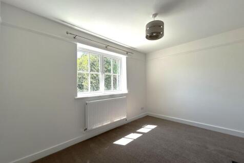 The Willows, The Street, Bearsted, Maidstone photo 3