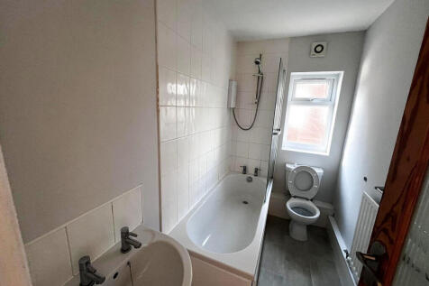 Fallow Park Avenue, Blyth, NE24 5 photo 3
