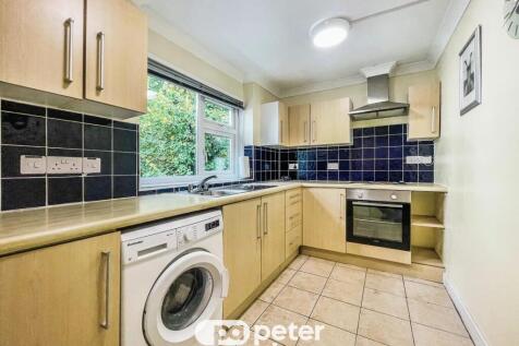 Llanishen Court, CF14 photo 5
