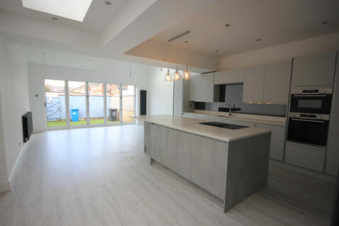 Warton Street, Lytham St. Annes, FY8 photo 4