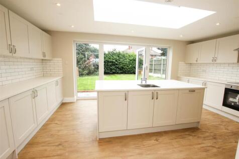 ISLAND KITCHEN