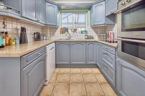 Fitted kitchen to rear
