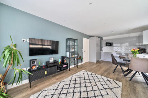 7-6819cd1f97728-1...