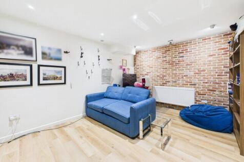 Cinema/Recreation Rm