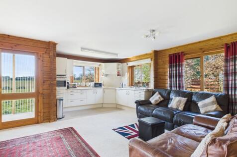 Kitchen/living/diner.