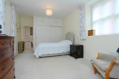 103 the close ph16.JPG