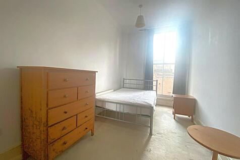 copy bedroom 1 c9f1f24c-e9f3-4f1c-b6e6-4c187ea888d