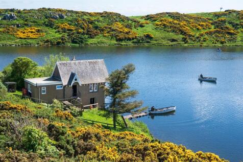 Lochside Cottage &amp; Boathouse
