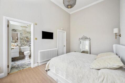 Brunswick Terrace, 42 Flat 6-017.JPG