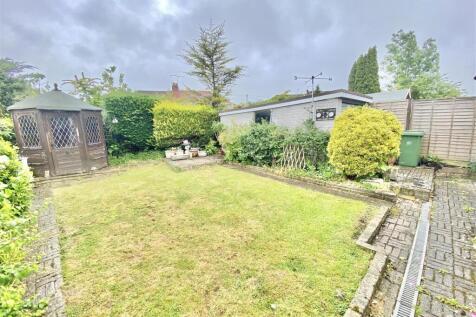 Rear garden (2).jpeg