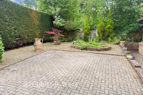 Driveway/Parking
