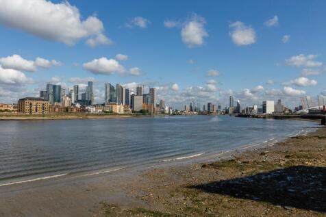 Units 14 River Gardens Walk 18.jpg