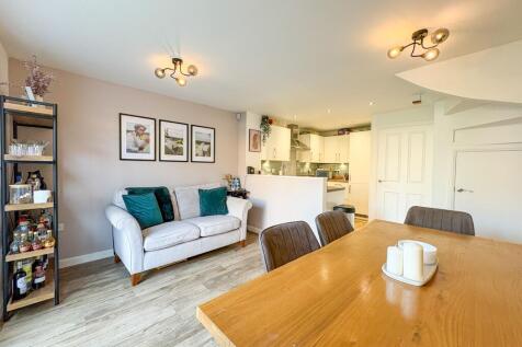 Open plan living/kitchen room