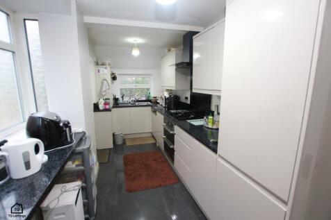 Langdale Road, Sale photo 4