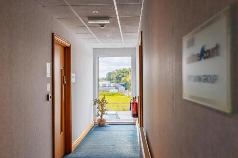 Oaktree Business Centre-7.jpg