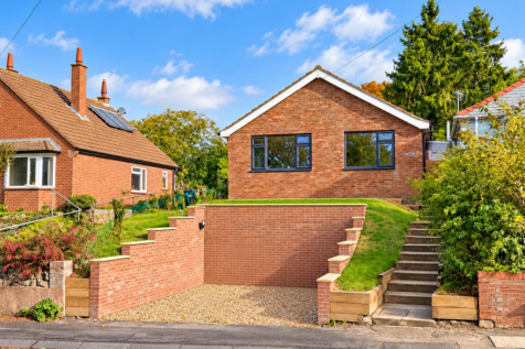 3-bed detached on New Cheveley Road, Newmarket, £1,930/mo