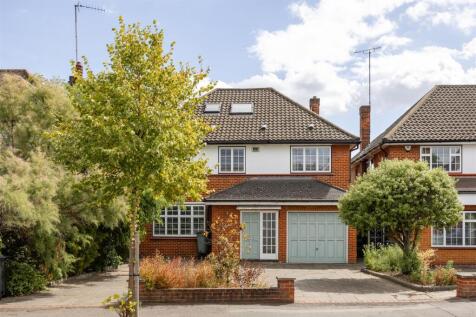Grove Park Road, E11