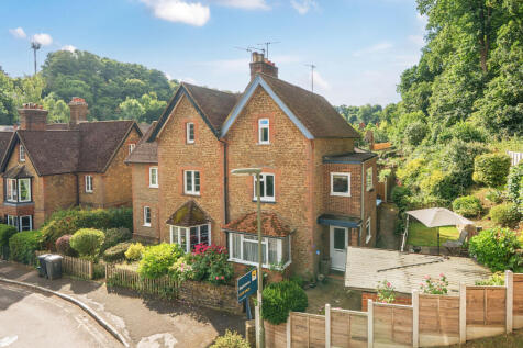 Godalming, GU7 - property photo