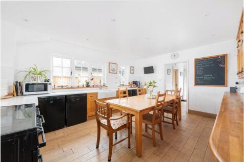 Kitchen/Breakfast Rm