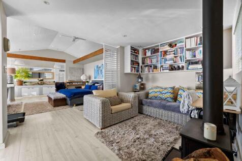 Primary bedroom - Pyjama lounge 