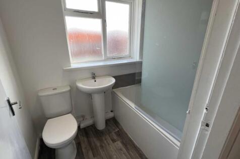 Trevone Square, Murton photo 5