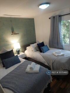 Moelfre, Anglesey, LL72 photo 5