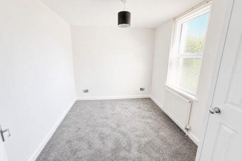 Underdown Road, Southwick photo 4