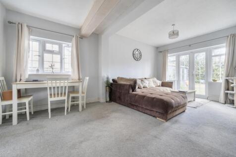 Annex Living/Dining Room