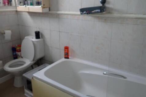 BATHROOM/WC