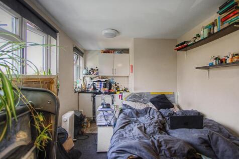 73 Hendon Way, London, NW2 2LY