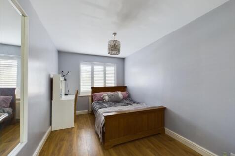 CAM03418G0-PR0049-STILL002