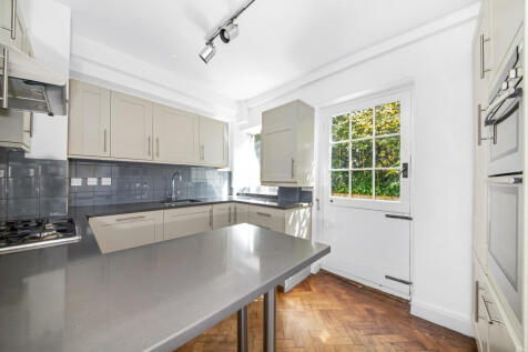Knighton House, 102 Manor Way, Blackheath, SE3 photo 3
