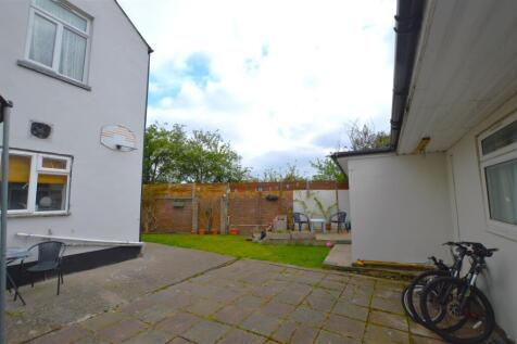 53 Hounslow Avenue rear garden.JPG