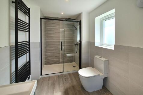 First Floor Bedroom 1 En Suite
