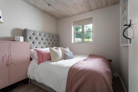 45 - The Old Post Office - GL7 7EF - Web.jpg