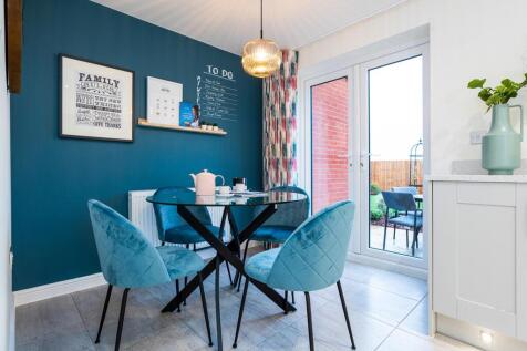 Dining area and additional outside access
