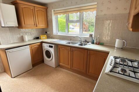 Kitchen Pic 1