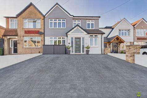 Presented by Clinton at EweMove Bexleyheath and Da
