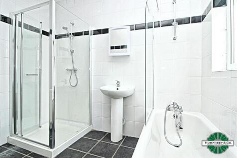 24737fab-Bathroom.jpg