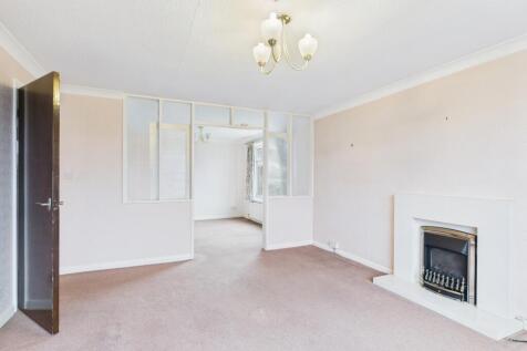 EweMove Spalding -  Cathedral Drive - Living Room