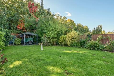 Frimley Grove Gar...