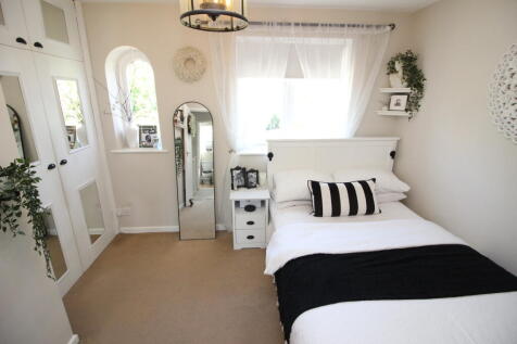 Hambleton Close, Worcester Park KT4 photo 5