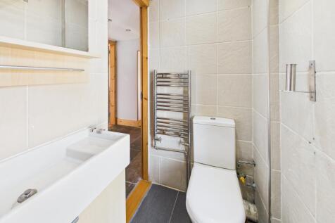 CAM03185G0-PR0094-STILL008