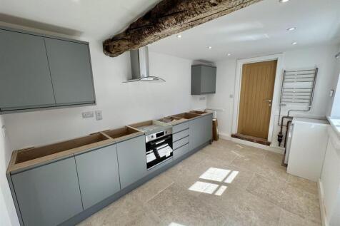 Kitchen (1/2)