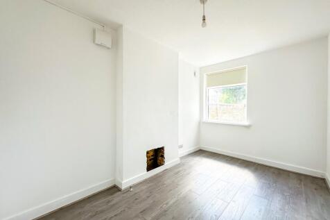 Leavesden Road, Watford, WD24 photo 5