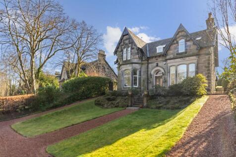 4 bed, 2 bath Detached in Glasgow - Photo 46