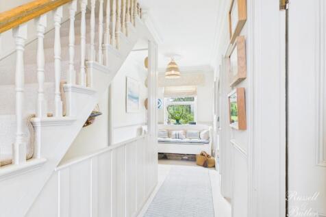 CAM01995G0-PR0332-STILL025